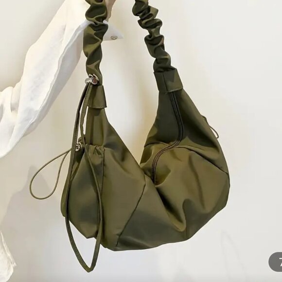ARMY GREEN NYLON HAND BAG. - Picture 1 of 4